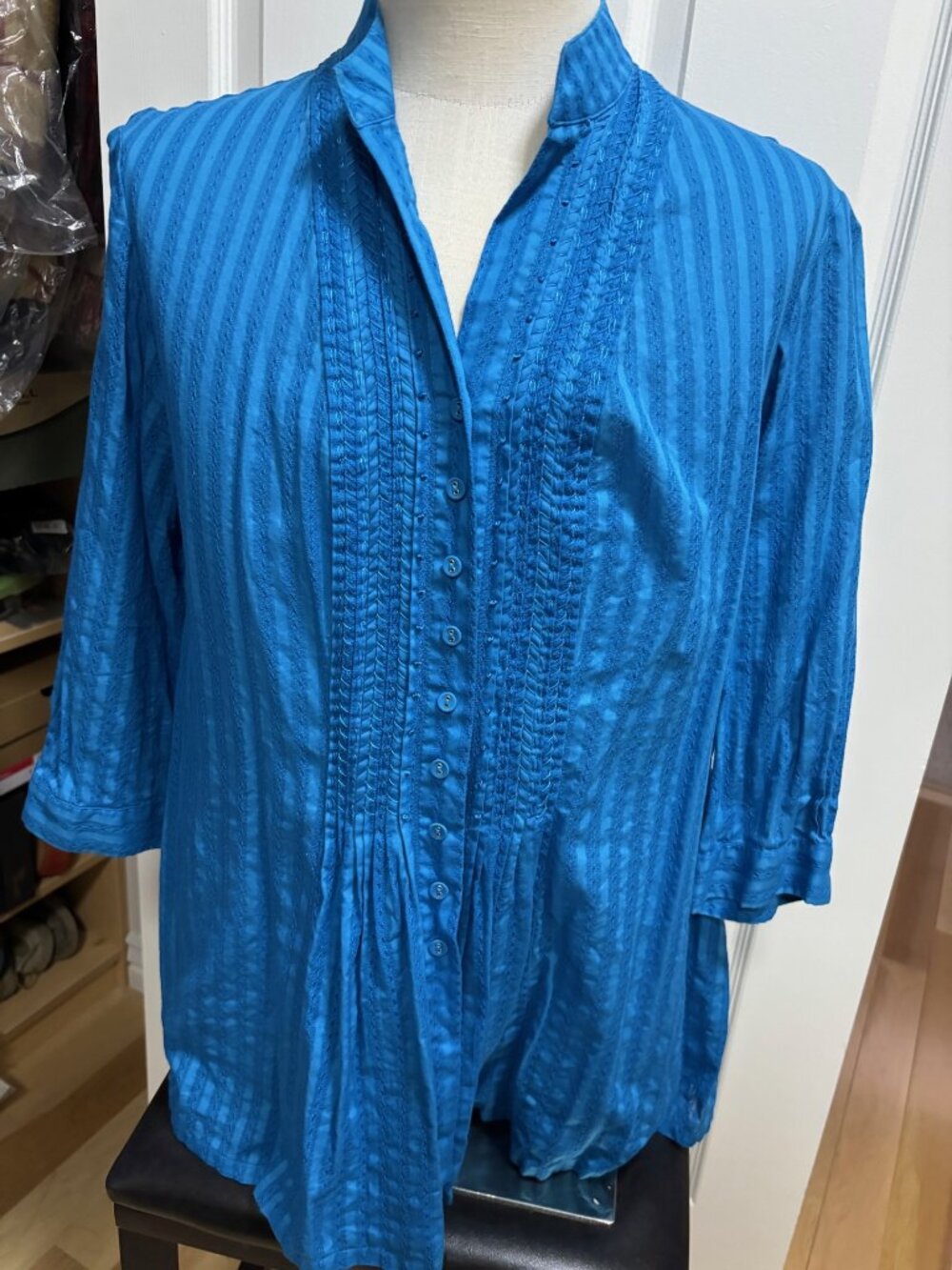 Vneck smock top